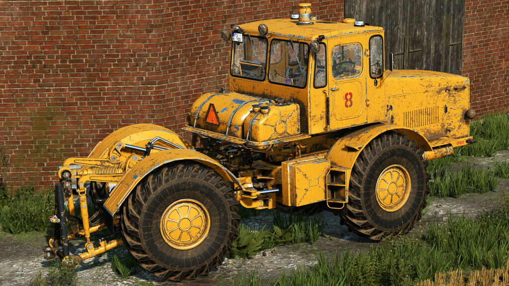 Tractor K-700