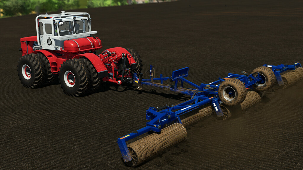 Tractor K-700